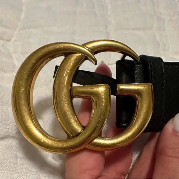 Gucci Black Belt with Gold GG Emblem - Picture 4 of 10